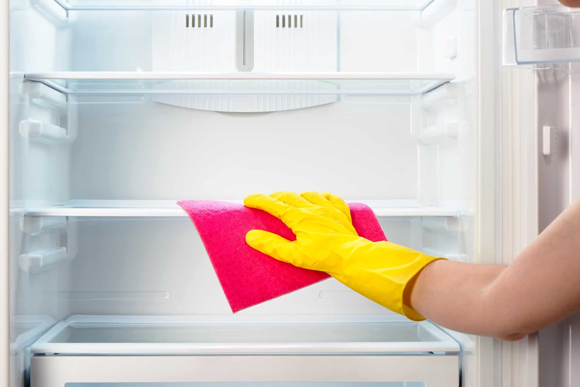 how to deep clean your freezer