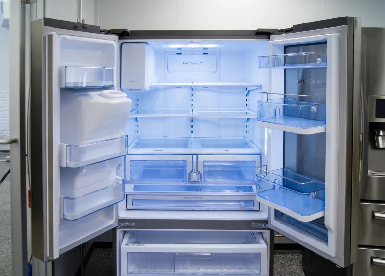 how to clean your refrigerator quickly