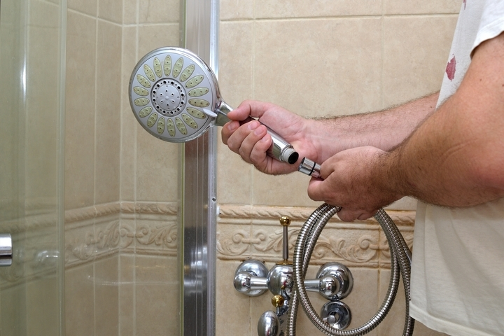 how to fix a leaking showerhead