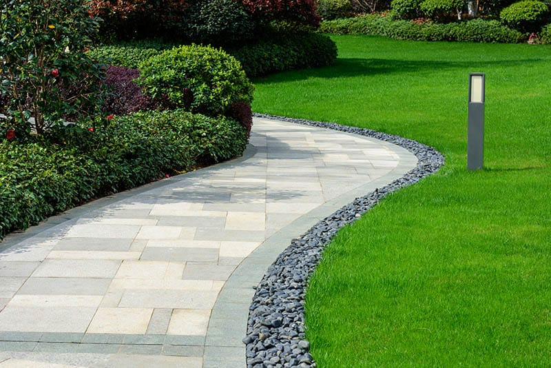 benefits of edging to your garden