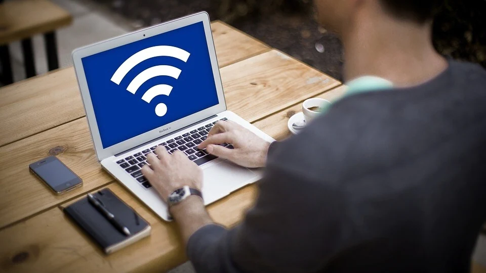 How to Hide WiFi Password on Windows 10/8/7 Laptop